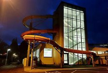 Začala odstávka aquaparku v Rakovníku. Otevřený zůstává jen venkovní bazén Začala odstávka aquaparku v Rakovníku. Otevřený zůstává jen venkovní bazén